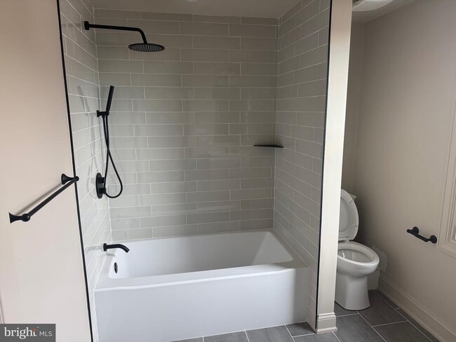 Building Photo - 3025 W Germantown Pike