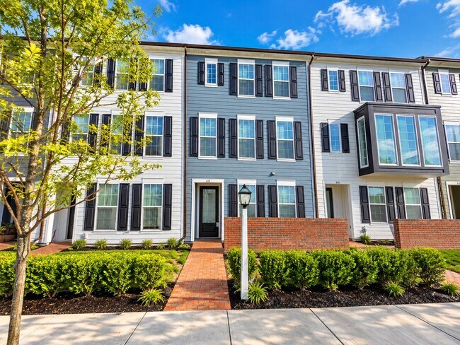 Foto del edificio - 614 Whitby Ln