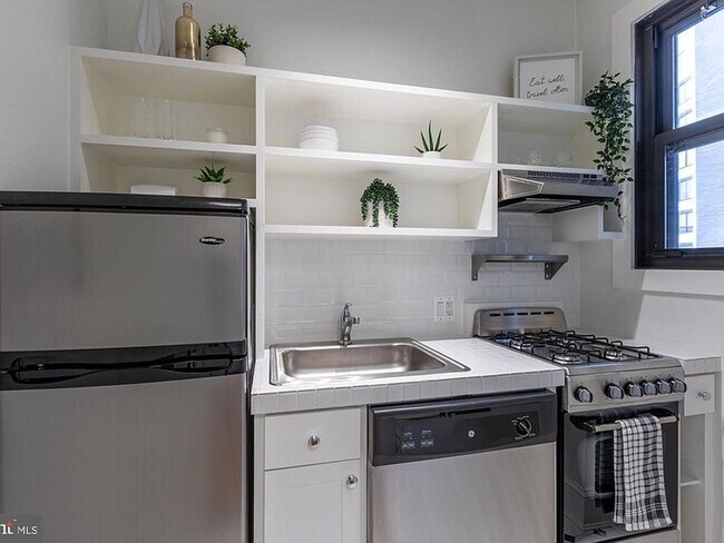 Foto del edificio - Studio Apartment at the Swarthmore- Availa...