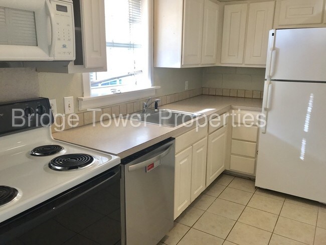 Building Photo - 212 Austin St, Grapevine