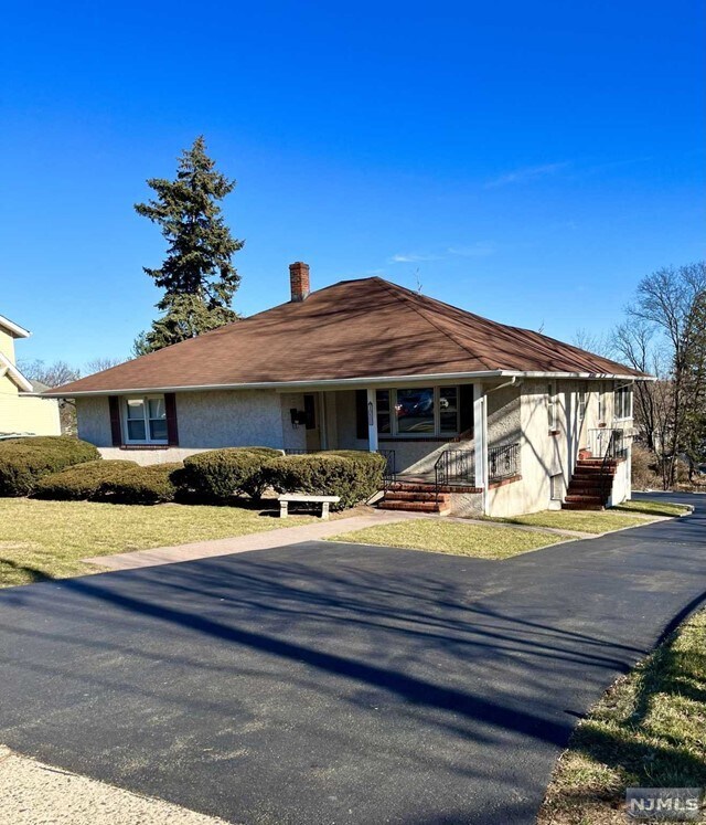 160 N Farview Ave, Paramus, NJ 07652 House Rental in Paramus, NJ