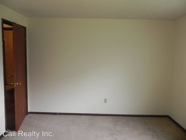 Building Photo - 12224 E Lenora Dr