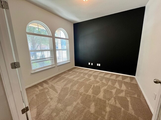 Building Photo - Beautiful 4/2.5 in Riverstone @ Alamo Ranc...