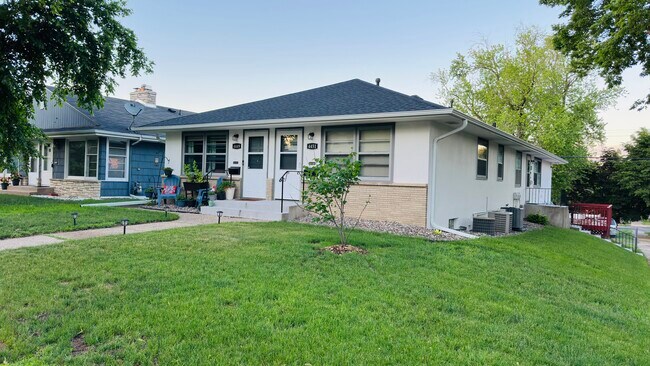 Building Photo - 4449 Bloomington Ave