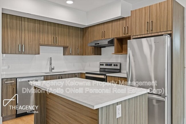 Building Photo - 1036 Coronation Ave