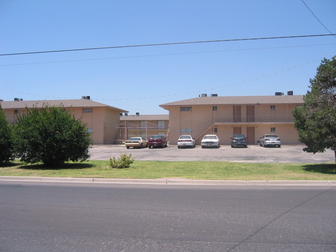 Primary Photo - Bel Aire Apartments