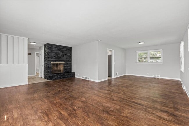 Foto del edificio - 7214 Northridge Dr