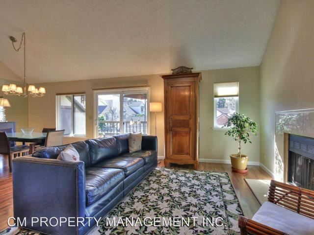 Building Photo - 1347 Greenwich Ct