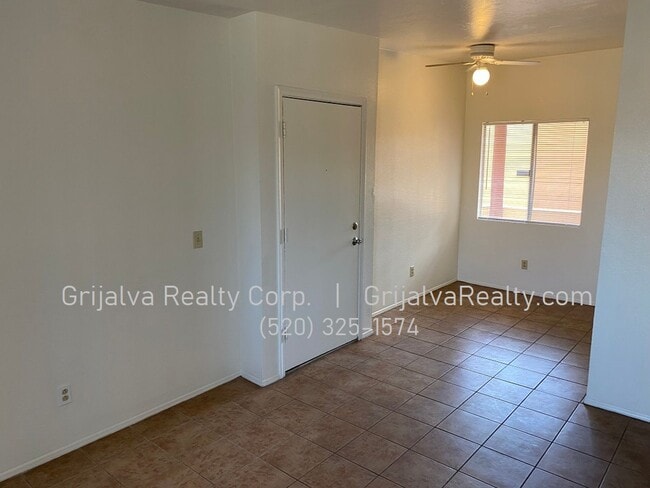 Building Photo - Beautiful 2 Bedroom, 2 Bath Condo for Rent...