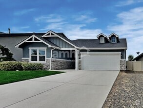 Building Photo - 3631 S Natural Wy