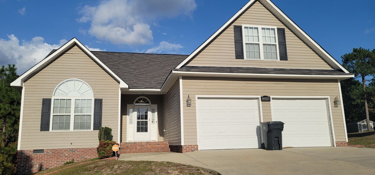 Primary Photo - PHENOMENAL 4 Bedroom BEAUTY!!