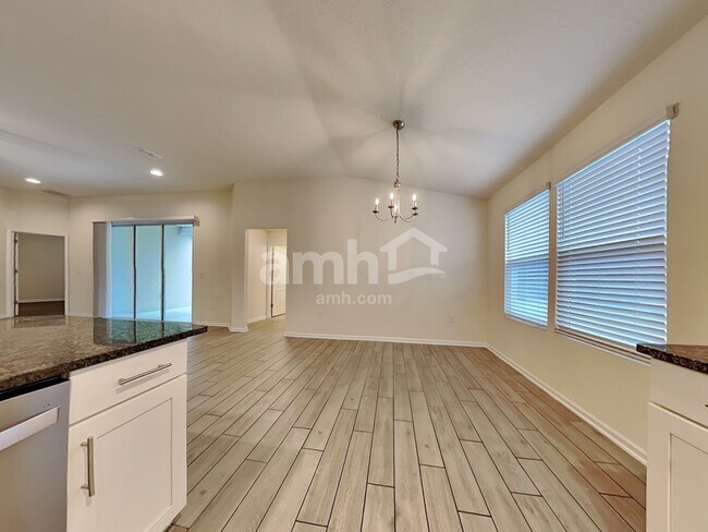 Foto del edificio - 297 N Hamilton Springs Rd