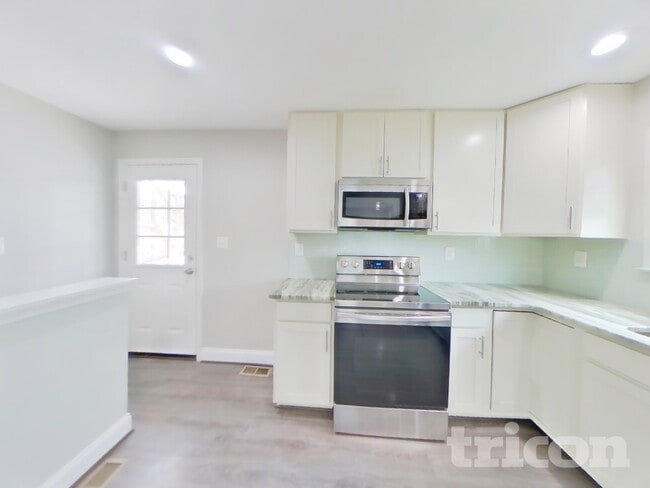 Building Photo - 106 Oakmere Rd