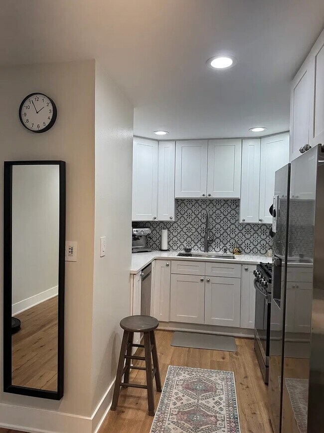 Foto del edificio - 7840 W North Ave