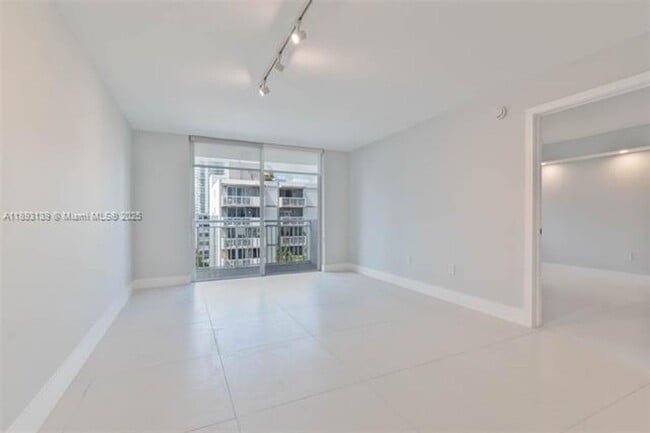 Foto del edificio - 1665 Bay Rd