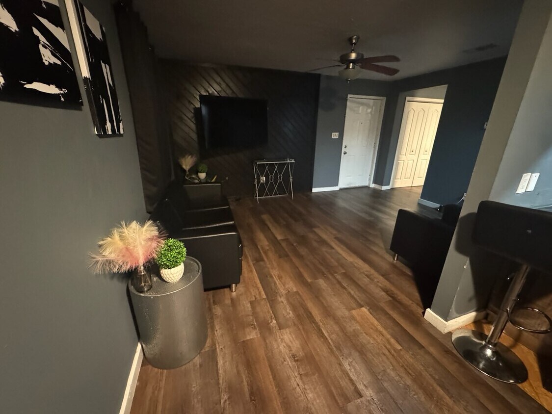 Foto principal - 1881 Nekoma Ct