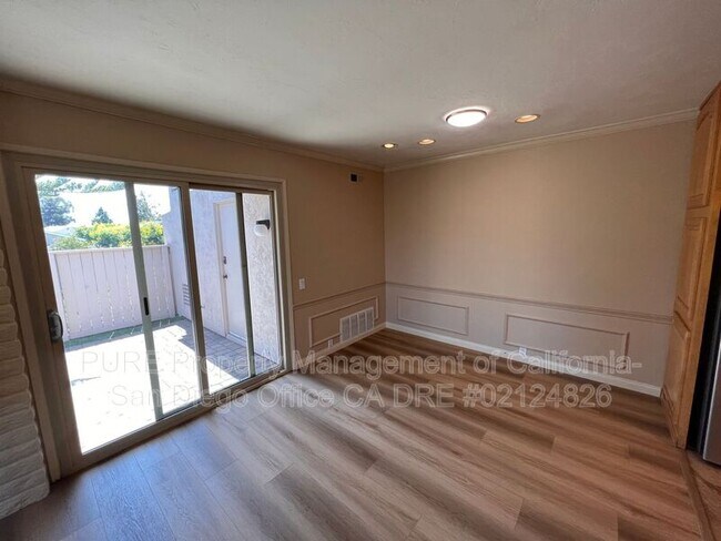 Building Photo - 7916 Playmor Terrace