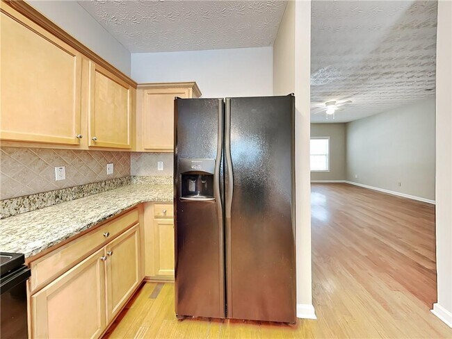 Building Photo - 1504 James Trace