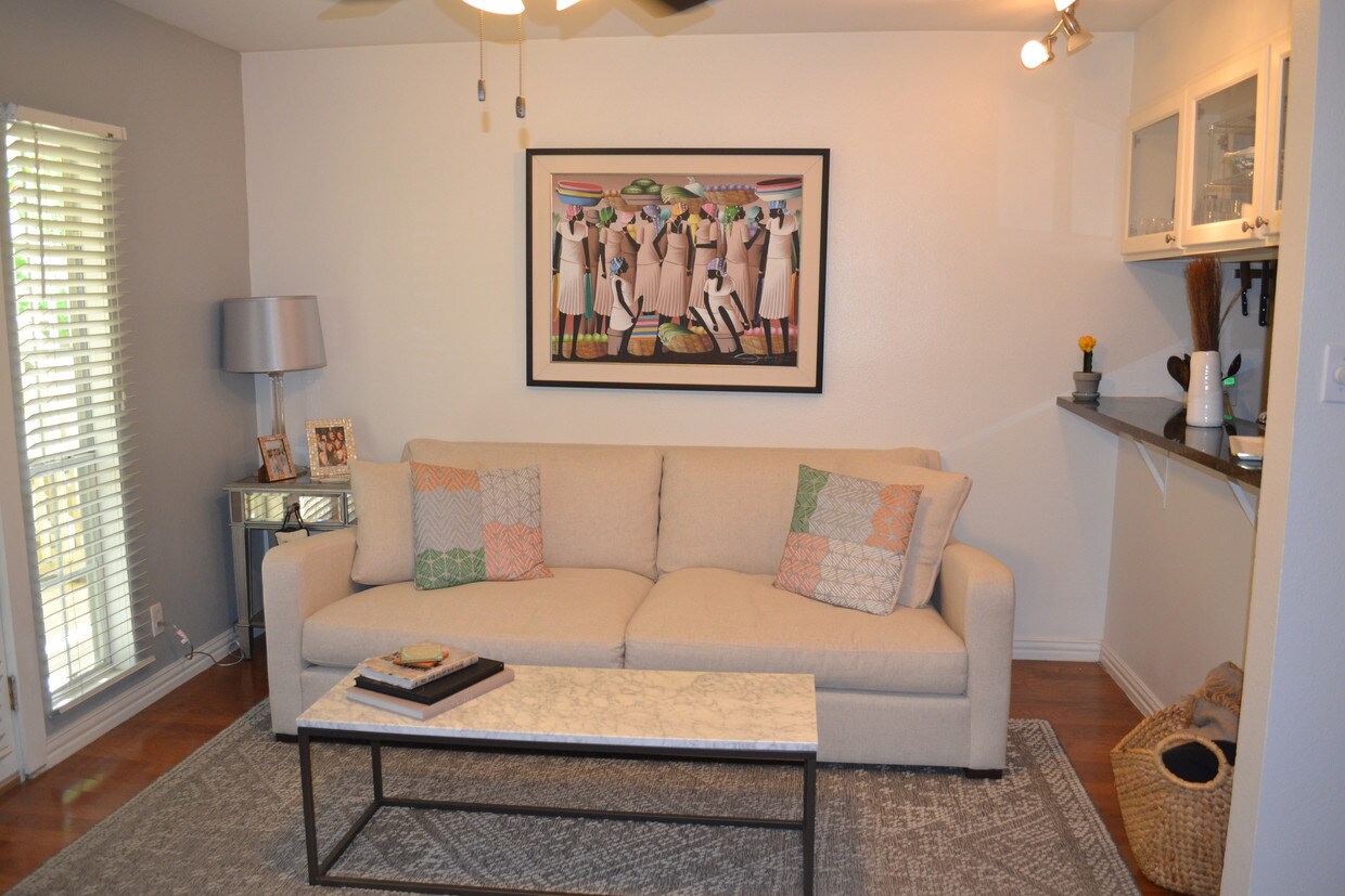Foto principal - 1510 W 6th St