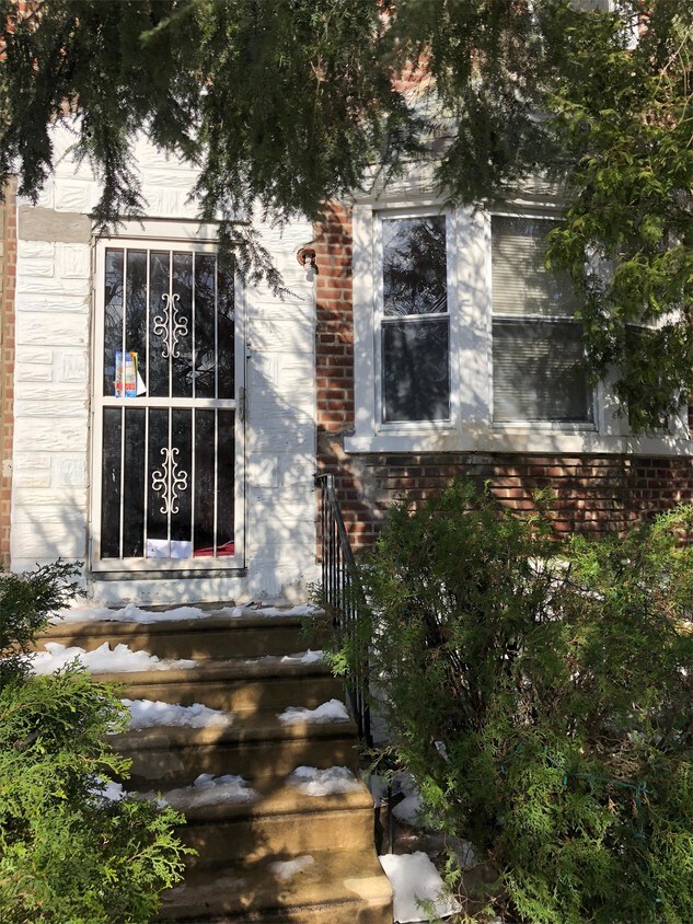 Primary Photo - 1143 Magee Ave
