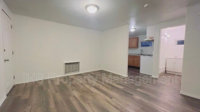 Building Photo - 4335 Fallon Dr