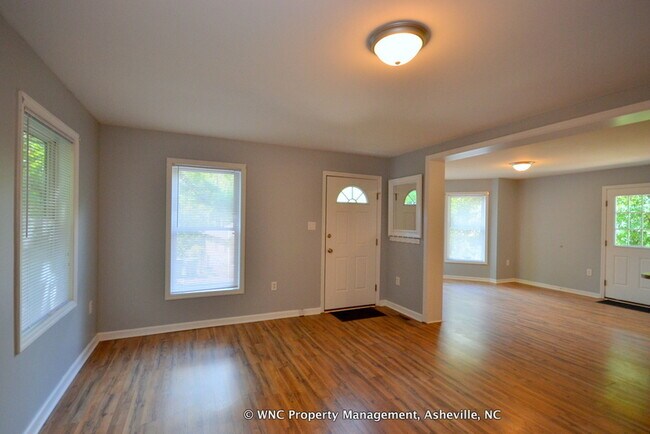 Foto del edificio - 43 Boyd Ave