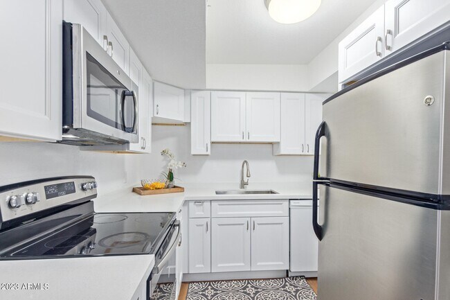 Foto del edificio - 2409 W Hazelwood St