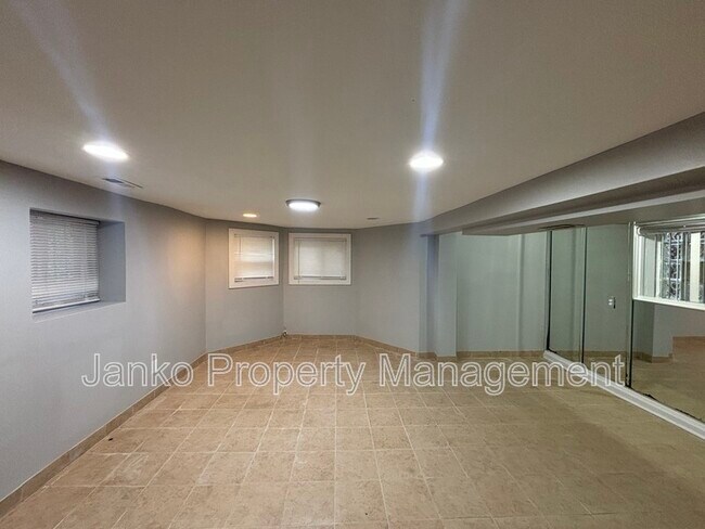 Foto del edificio - 6612 S Maryland Ave