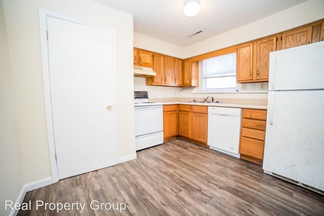 Building Photo - 3201 Elm Grove Dr