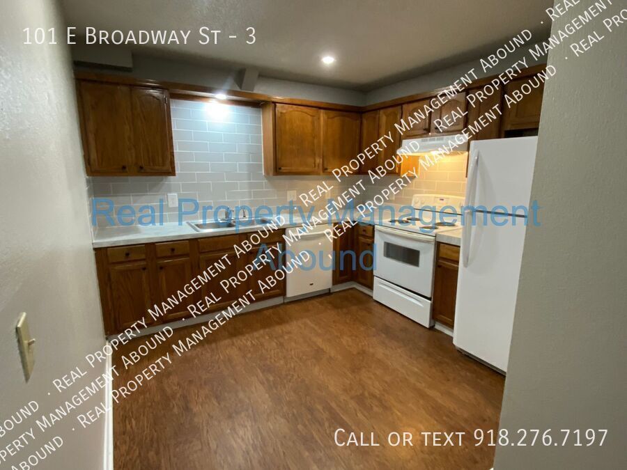 Primary Photo - Prime Location 2-Bedroom, 1-Bathroom Apart...