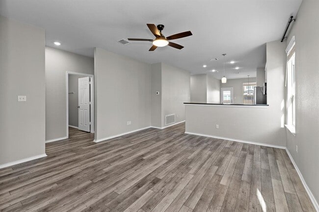 Building Photo - 129 Bracken Fern Ln