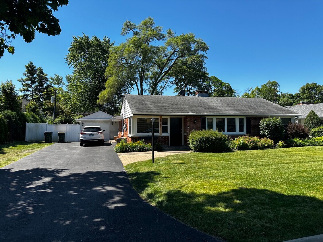 2391 Farrell Ave, Park Ridge, IL 60068 House Rental in Park Ridge, IL