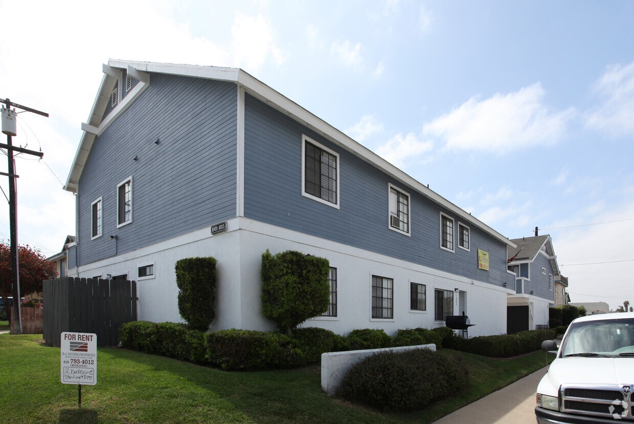 Building Photo - Calla Avenue
