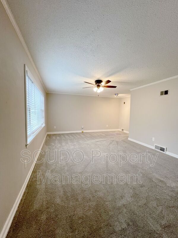 Building Photo - 7527 Booth Dr