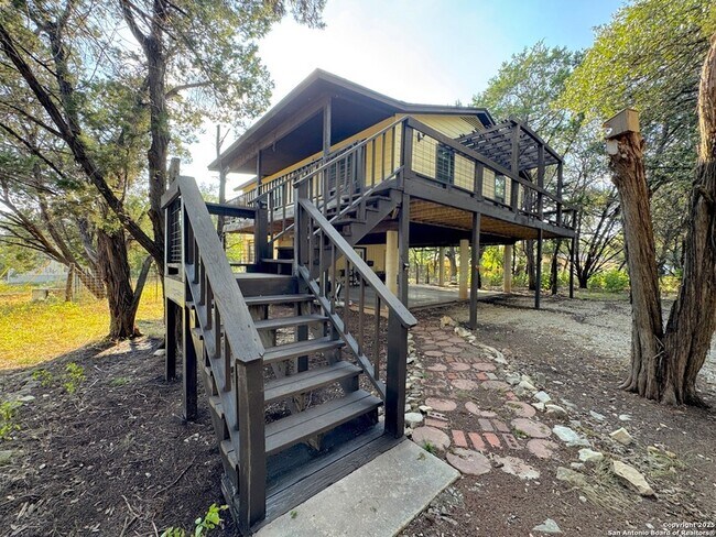 Foto del edificio - 776 Lookout Dr