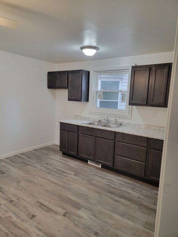 Foto del edificio - 362 E Hill St