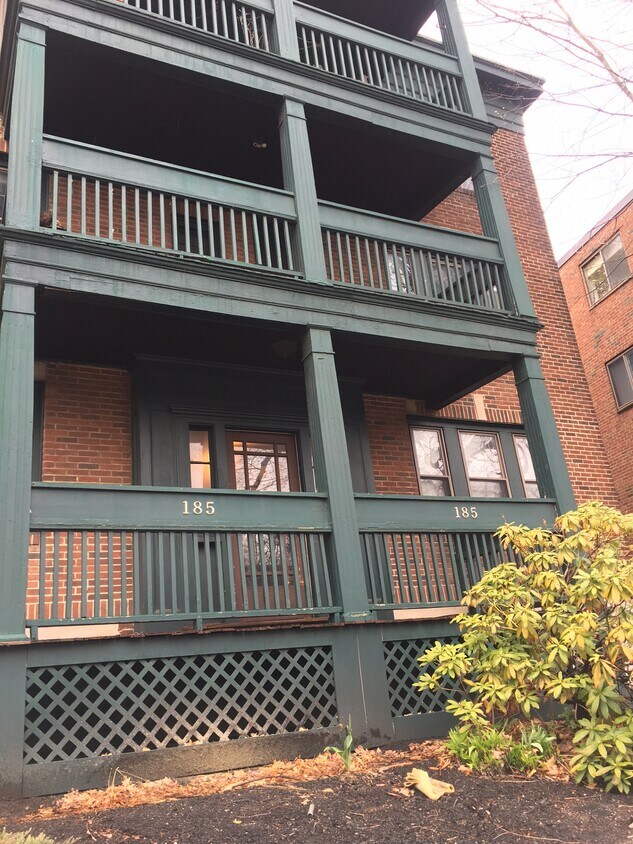 Primary Photo - 185 South St