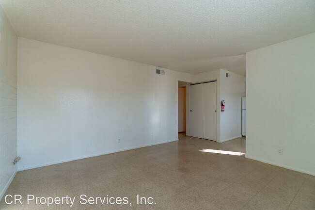 Building Photo - 405 N 40th Ave