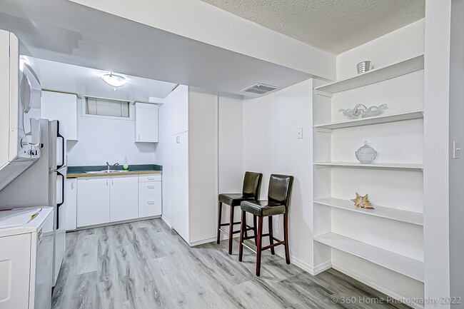 Building Photo - 1424 Rose Haven Rd