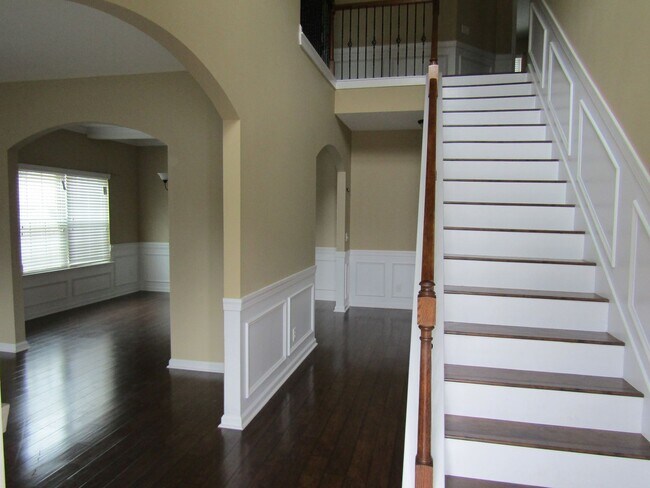 Foto del edificio - 908 Blane Ln