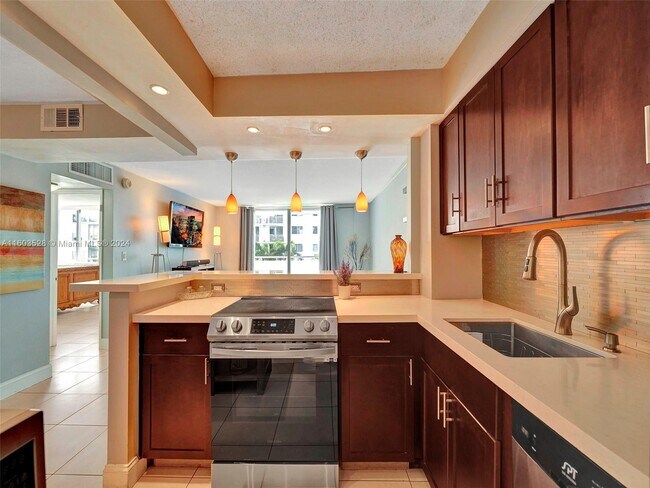 Foto del edificio - 1658 Bay Rd