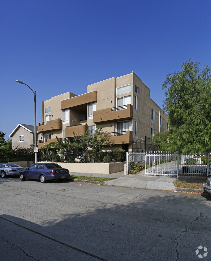 Building Photo - 851 S Gramercy Pl