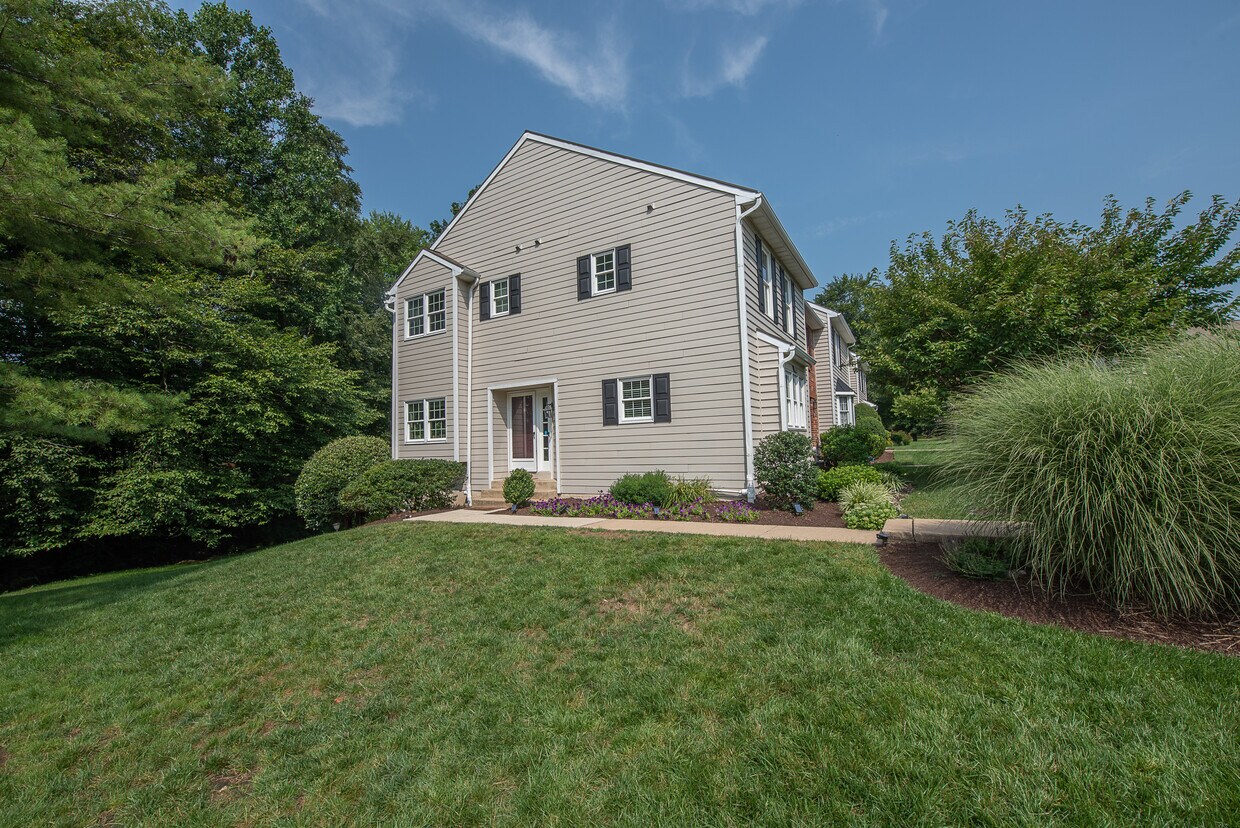 Primary Photo - 3105 Bridlewood Dr