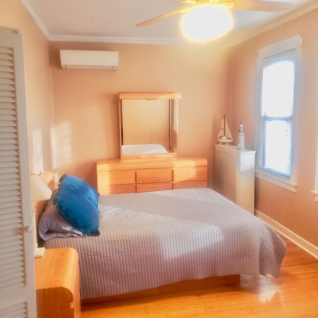 Foto del edificio - 2871 E 194th St