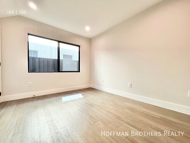 Building Photo - 1444 - 1450 1/2 S Crescent Heights Blvd Lo...