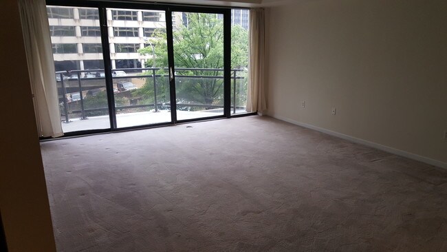 Foto del edificio - 1530 Key Blvd