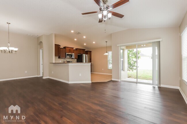 Building Photo - 12526 Cricklewood Dr