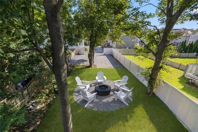 Building Photo - 7 Sheffield Ave