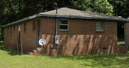 Building Photo - 100 Woodland Hills Dr