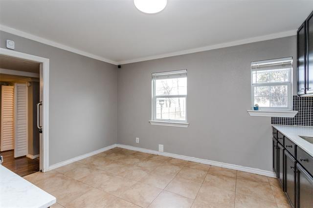 Foto del edificio - 3212 S Llewellyn Ave